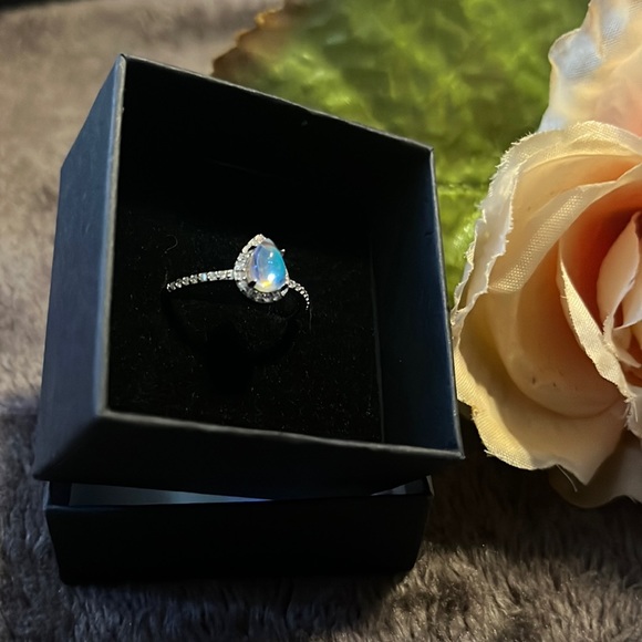 New gorgeous sterling silver water drop moonstone ring size 7 - Picture 6 of 15